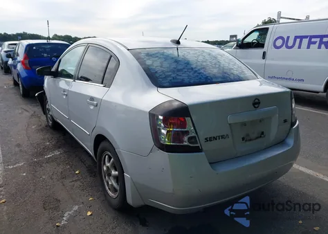 2008 Nissan Sentra 2.0Sl z USA, uszkodzony, nr VIN 3N1AB61EX8L643873